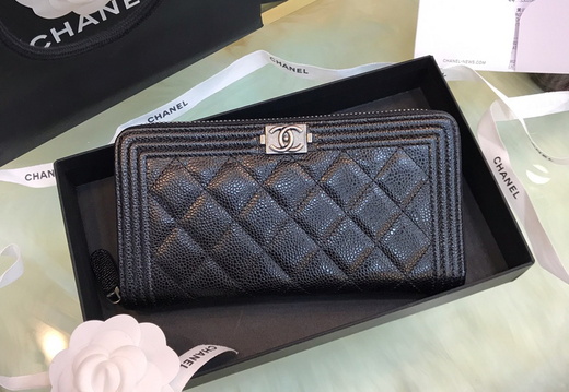 Chanel-Wallet